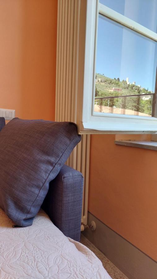 La Casa Del Mago Camere E Appartamenti Pissignano Buitenkant foto