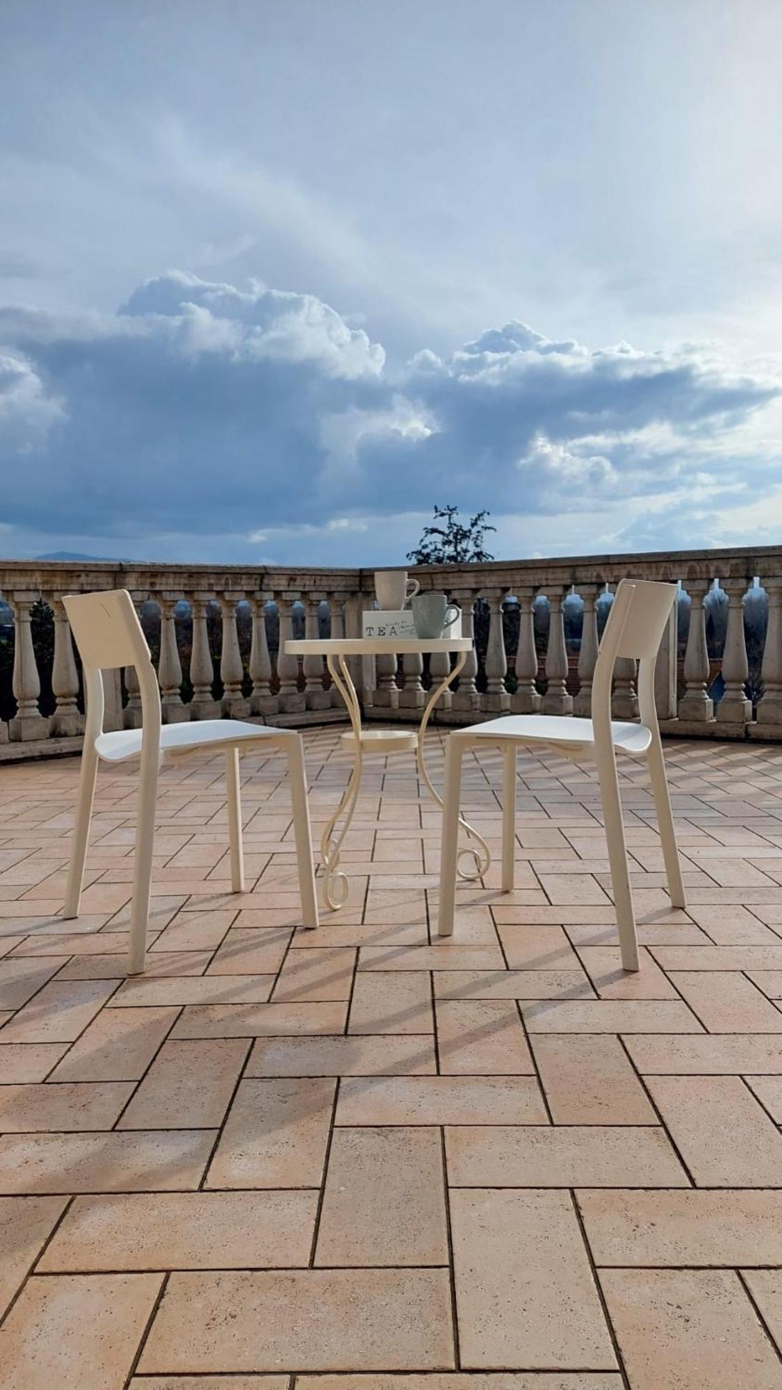 La Casa Del Mago Camere E Appartamenti Pissignano Buitenkant foto