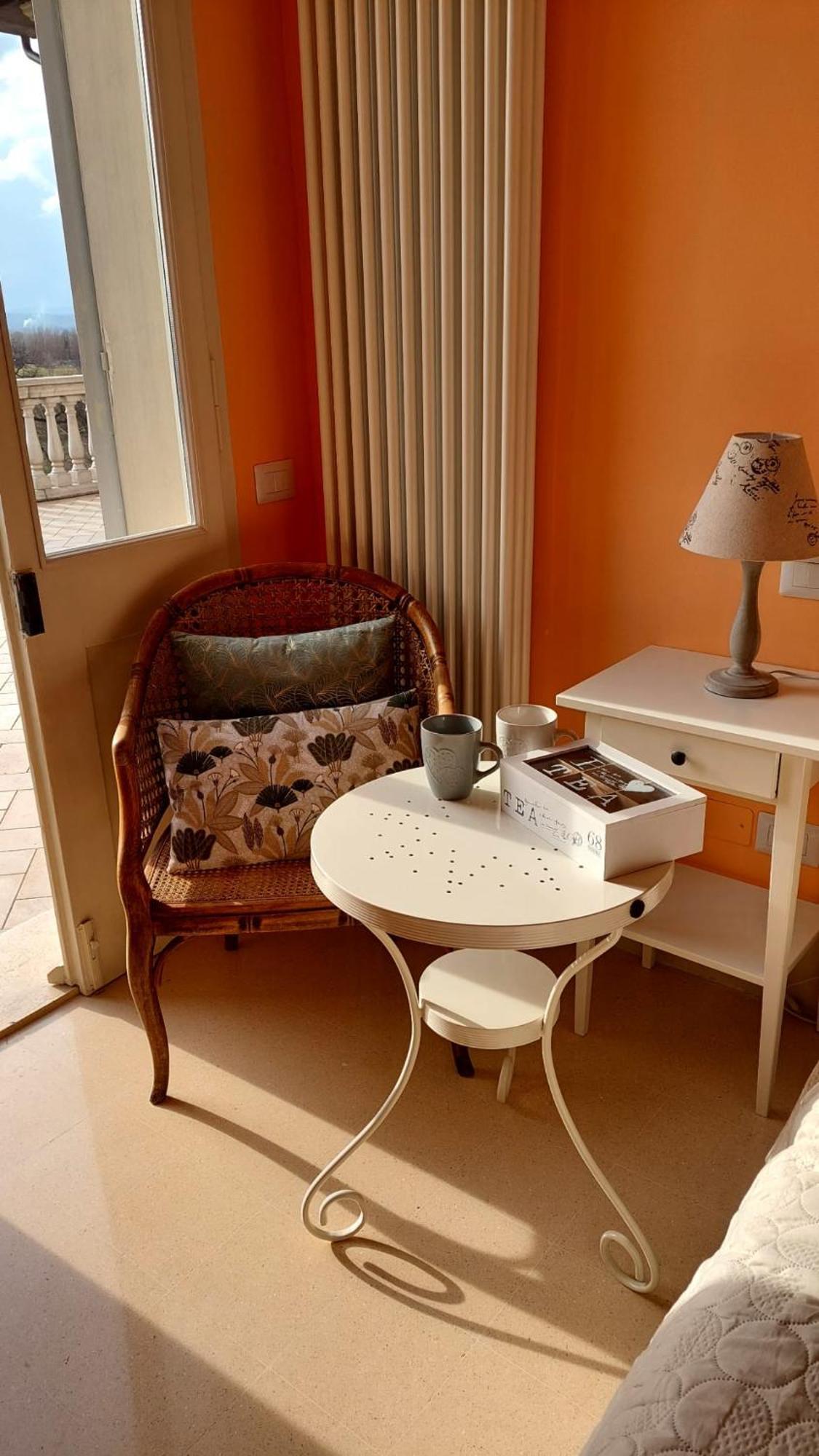 La Casa Del Mago Camere E Appartamenti Pissignano Buitenkant foto