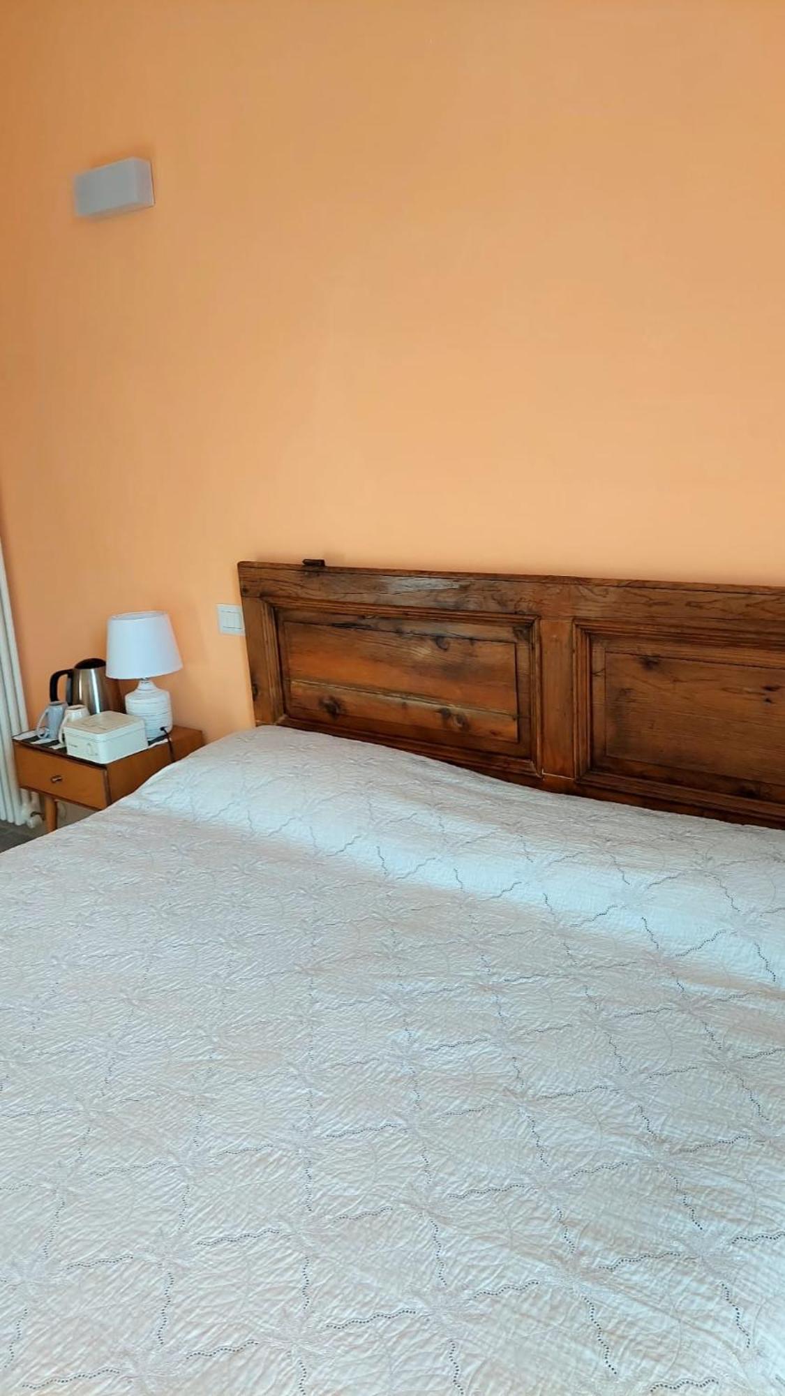 La Casa Del Mago Camere E Appartamenti Pissignano Buitenkant foto
